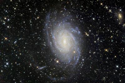 کهکشان مارپیچی NGC 6744