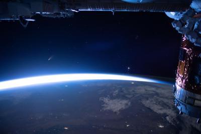 دنباله‌دار نئووایز از ISS