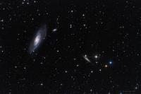 نمایی از کهکشان M106