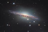 نمای نزدیک از کهکشان بزرگ NGC 1055
